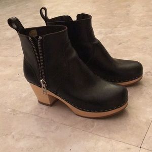 Swedish Hasbeens Zip It Emy Black 36